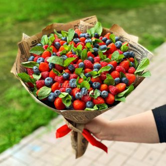 Букет из клубники на 23 февраля